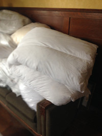 Double size feather bed mattress topper