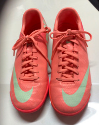 Women’s Indoor Soccer Shoes