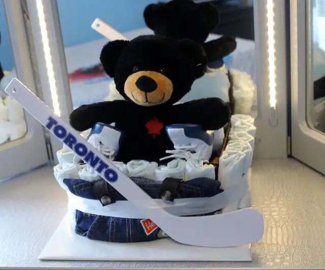 MY DIAPER CAKE CREATIONS in Bathing & Changing in Guelph - Image 5