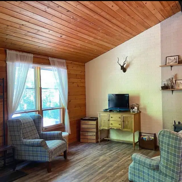 Lakeshore Heights Cabin for Sale