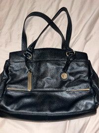 Reduced price. Vince Camuto black leather shoulder bag / purse