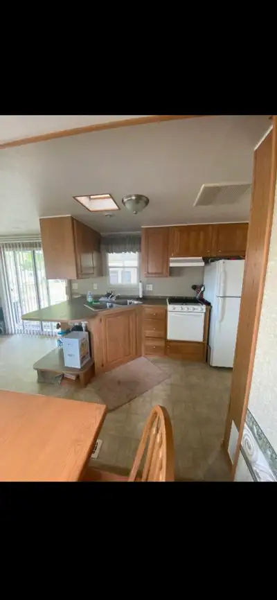 1 bedroom, 1 bathroom 38’ long Large hard awning with deck Trailer is equipped with the following A/...