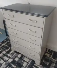 Solid Harwood Dresser with 5 Drawers