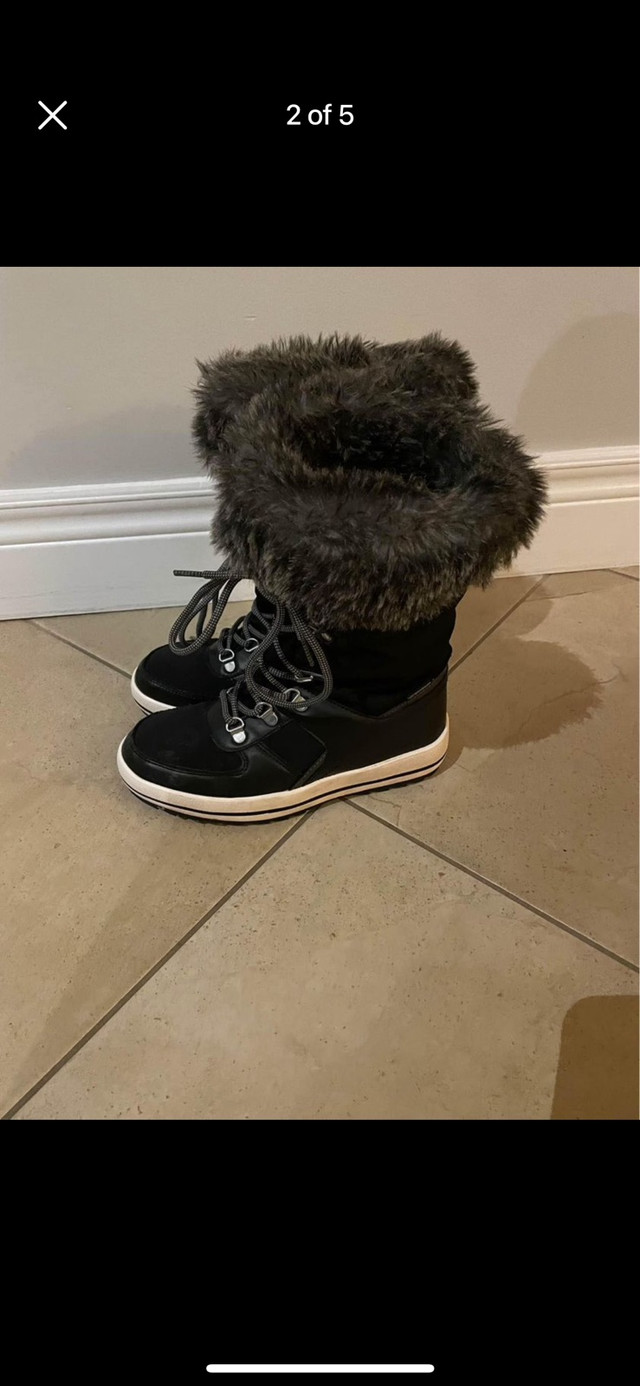 Girls cougar winter boots size 4 in Kids & Youth in Oakville / Halton Region - Image 2