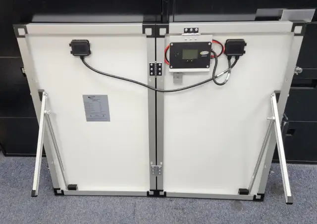 Go Power Portable Solar Panel Kit - GP-PSK-130 in General Electronics in Barrie - Image 4