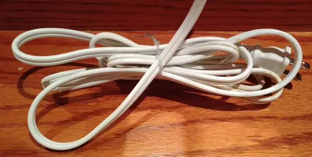 TABLE LAMP (1x) --- IKEA (ORGEL VRETEN) --- Rice Paper Shade !! in Indoor Lighting & Fans in Mississauga / Peel Region - Image 7