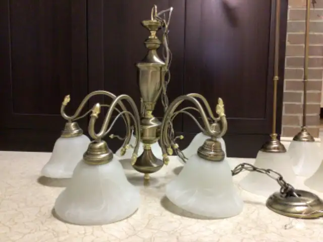 Lustre et plafonniers in Other in Rimouski / Bas-St-Laurent - Image 2