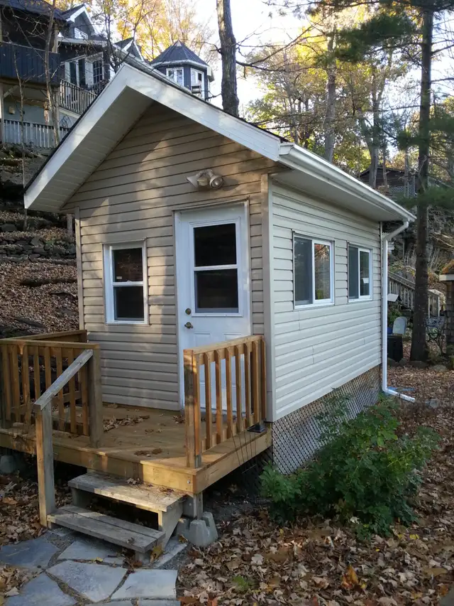 Three Bedroom Cottage, 45 minutes north of Kingston in Ontario in Canada - Image 8