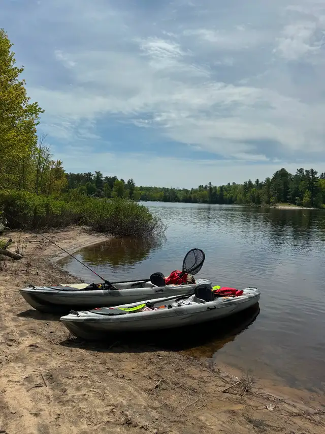 Kayaks for sale in Canoes, Kayaks & Paddles in Pembroke - Image 10