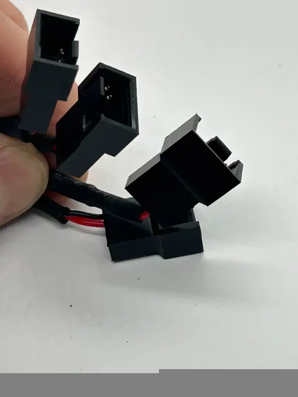 Molex Computer Cooling Fan Splitter Cable in Cables & Connectors in Markham / York Region - Image 7