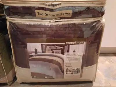 New Queen Comforter Set, View more