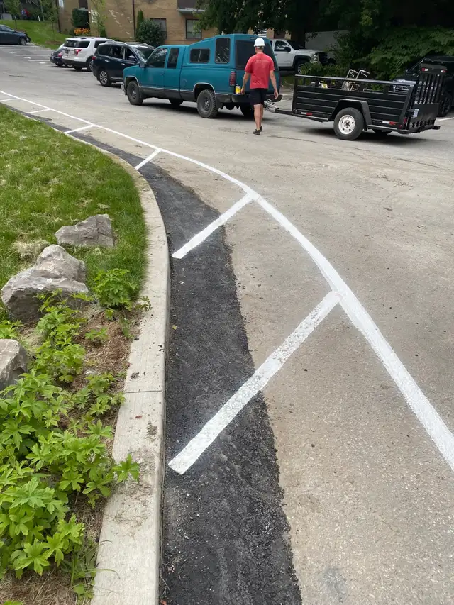 Hot Asphalt Repair, Catch Basin Fixing, Line Paintin in Interlock, Paving & Driveways in Mississauga / Peel Region - Image 11