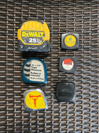 Selling 6 various measuring tapes 