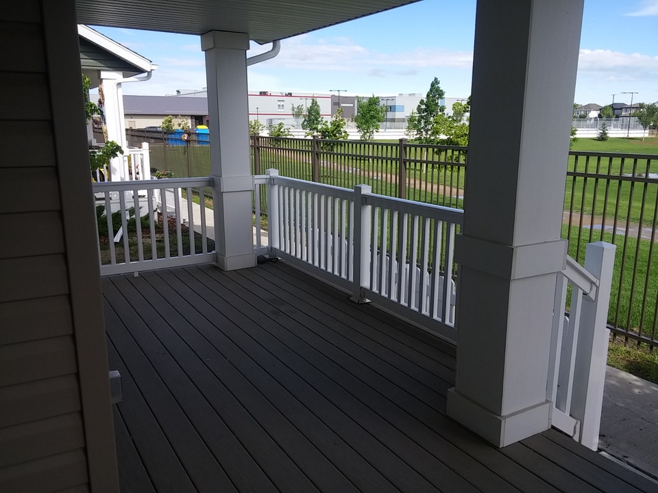 3 bed/1.5 bath Townhouse in Harbour Landing available Nov,1 3