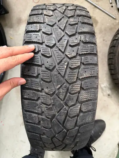 Selling my 16 inch winter tires 215/55r16 For $ 199 firm