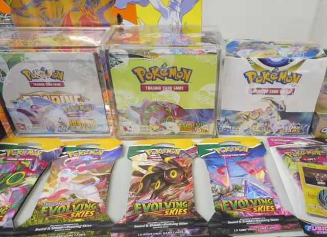 Sunday Nov. 1st London Pokémon And TCG Show in Arts & Collectibles in London - Image 4