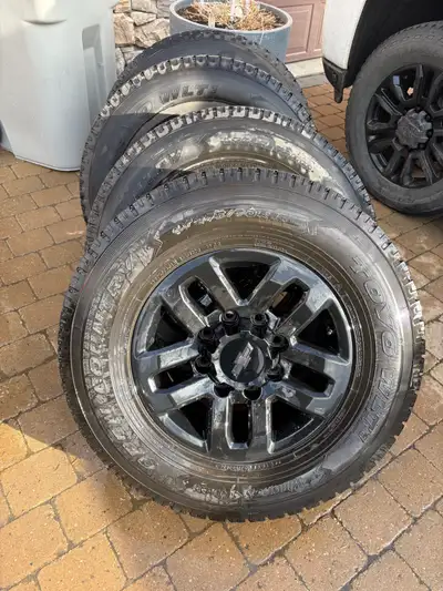 **Price is firm at $1800** Black 18” Silverado 2500/3500 Rims Stock OEM rims No curb rashes, their i...