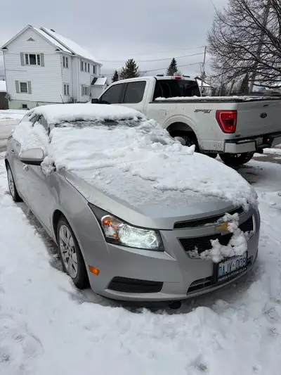 2014 Chevy Cruze 140,000km Great fuel economy. Winter tires currently on the car, come with 2 spare...