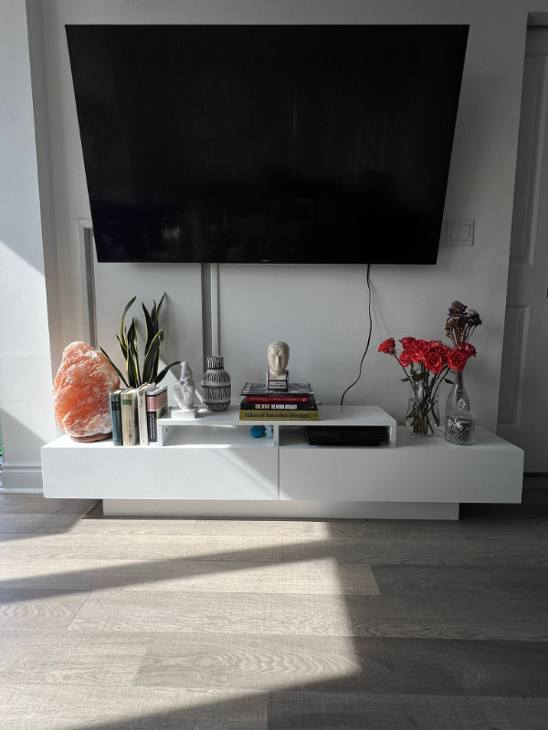 White Wood Tv stand / Media Unit FOR SALE in TV Tables & Entertainment Units in City of Toronto
