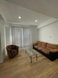 4 Bedroom Apartment Fully Furnished near UWindsor and BUS Stop