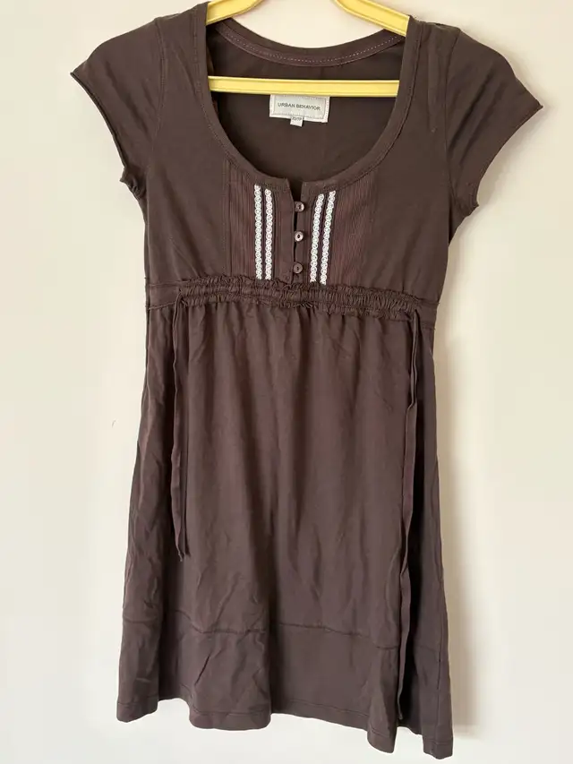 Brown Dress - Size XS / TP in Women's - Dresses & Skirts in Delta/Surrey/Langley - Image 2