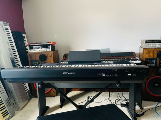 Roland FP-30 Digital 88 Key Piano - Bluetooth w/ Stand & Bench in Pianos & Keyboards in Winnipeg - Image 4