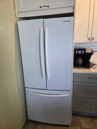 Frigo Samsung blanc 18 pieds cube, View more