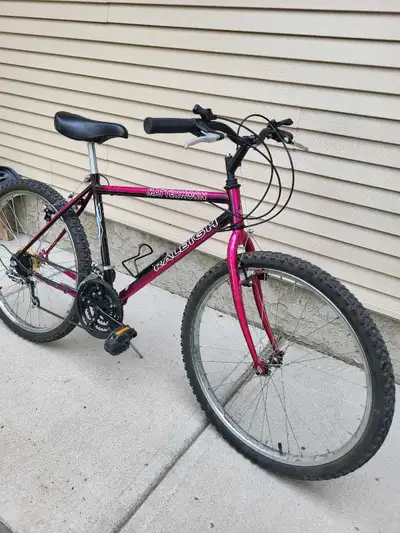 @@@ Like New Raleigh Matterhorn Women Bike @@, View more