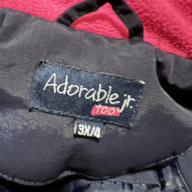 Girl 3-4 T embellished winter coat dark navy blue in Kids & Youth in Ottawa - Image 8