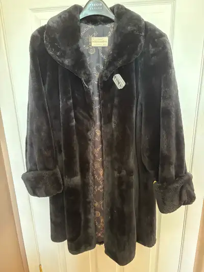 AUBAINE - Manteau de castor rasé, View more