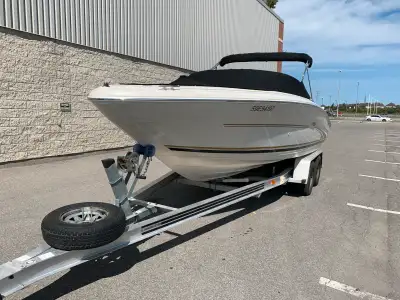 Searay 210 Bowrider Year 2000 New 5.0 litre Mercruiser engine with fuel injection,15 hours total tim...