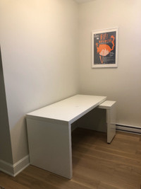Bureau IKEA Malm desk avec retour coulissant  dessus à bricoler