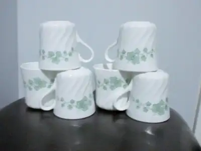 Corning CALLAWAY SWIRL GREEN IVY MUGS, View more