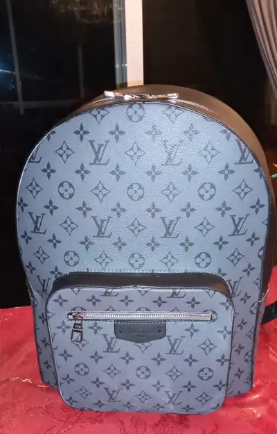 sac à dos Louis Vuitton, View more
