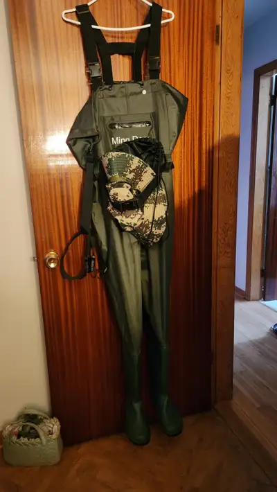 Chest waders, View more