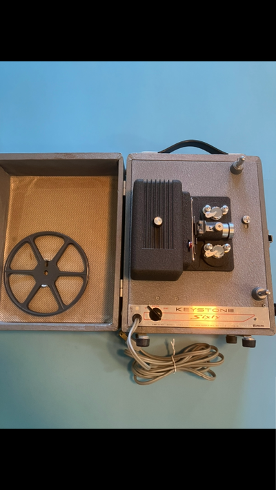 Projector for sale: 8mm Keystone Sixty Deluxe Runs ok but lamp (125V DFN 4Pin) recently gave out whi...