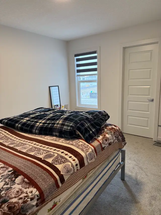 Furnished Room for Available to Rent Near East Hills63008313758083122