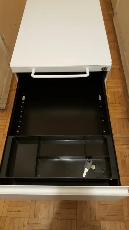 2 Drawer File Haworth Cabinet in Hutches & Display Cabinets in City of Toronto - Image 3