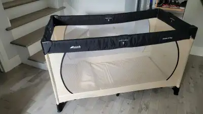 Lit/parc pliable pour bébéFoldable baby bed, View more