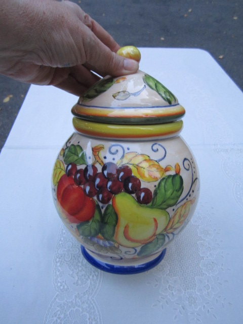 Pretty Urns63735878448515124