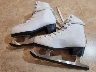 GIRLS ICE SKATES SIZE 12Y, View more