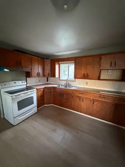 Single De-attached garage included As well as washer/dryer. Contact Nick Khubber for more informatio...