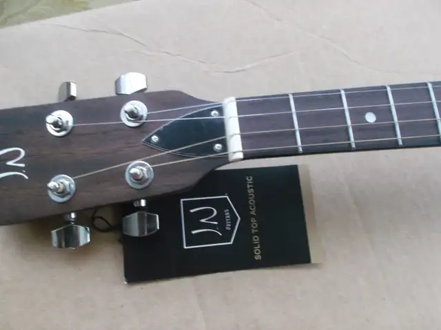 Guitare modele cigar box in Guitars in Sherbrooke - Image 3