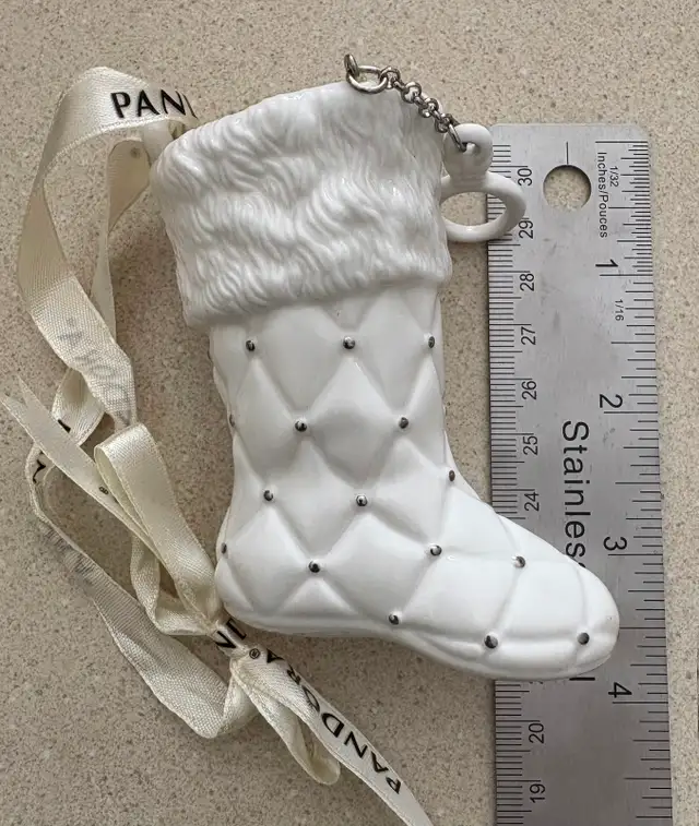 Pandora 2012 Porcelain Christmas Stocking  ornament collectible in Arts & Collectibles in Oshawa / Durham Region - Image 5