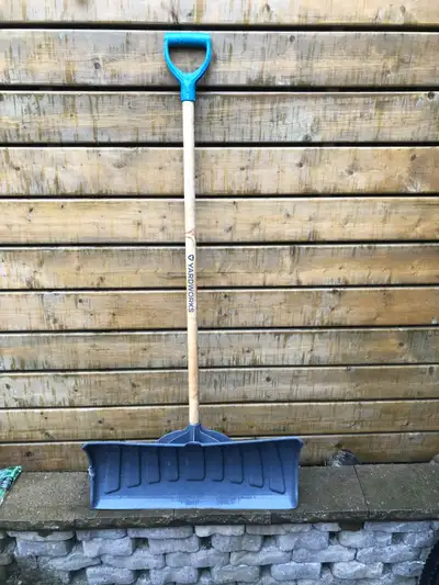 26" snow shovel Like NEW $15 call text email Mike 416.839.2097, View more