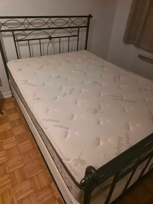 meubles a vendre in Beds & Mattresses in Longueuil / South Shore - Image 3