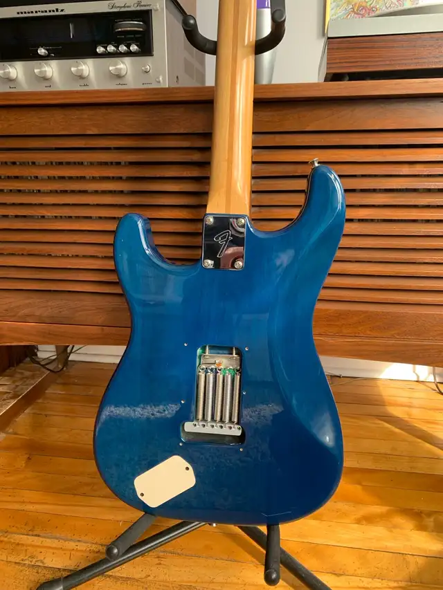 Fender Stratocaster in Guitars in Kingston - Image 5