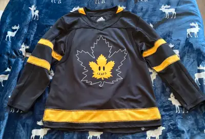 Reversible Leafs Jersey, View more