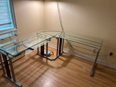 À donner - Bureau de travail en vitre, View more