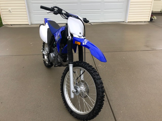 Yamaha 230 TTR Dirt Bike Like New in Dirt Bikes & Motocross in Edmonton - Image 4